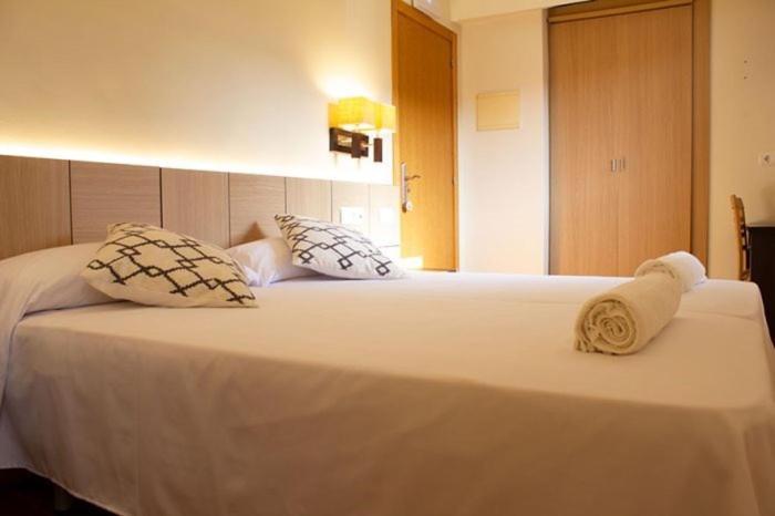 Hotel Valle De Turtzioz Bagian luar foto